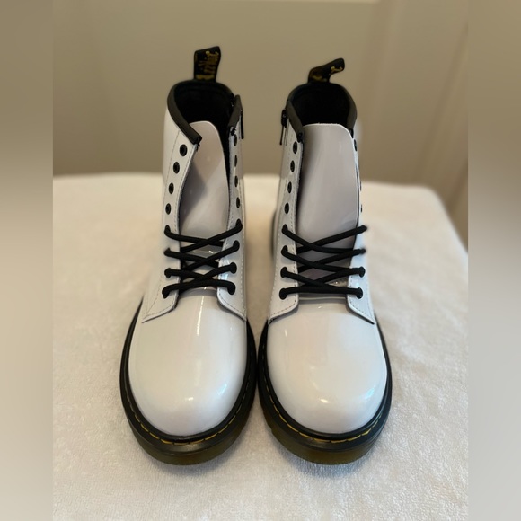 Doc Marten Kids Boots- Size 5 (Junior Girls); Size 4 (Boys) - Picture 3 of 10